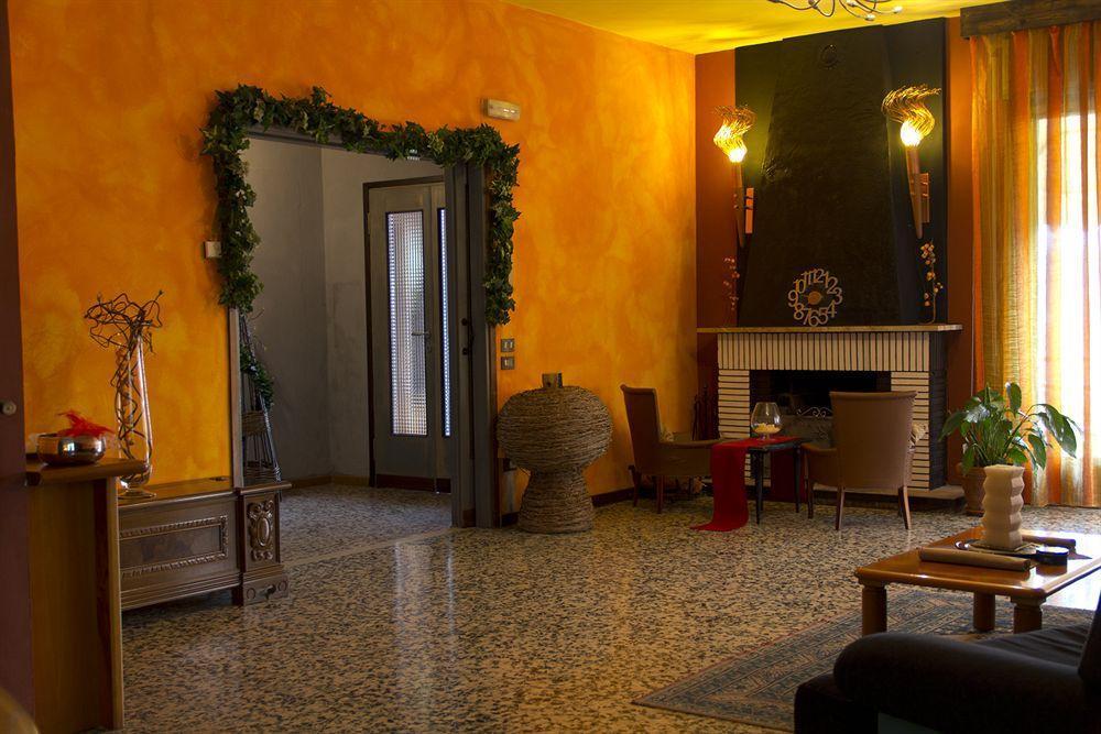 سالو Guest House Villa De Ros المظهر الخارجي الصورة