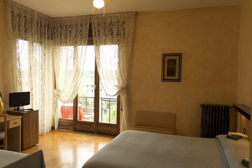 سالو Guest House Villa De Ros المظهر الخارجي الصورة